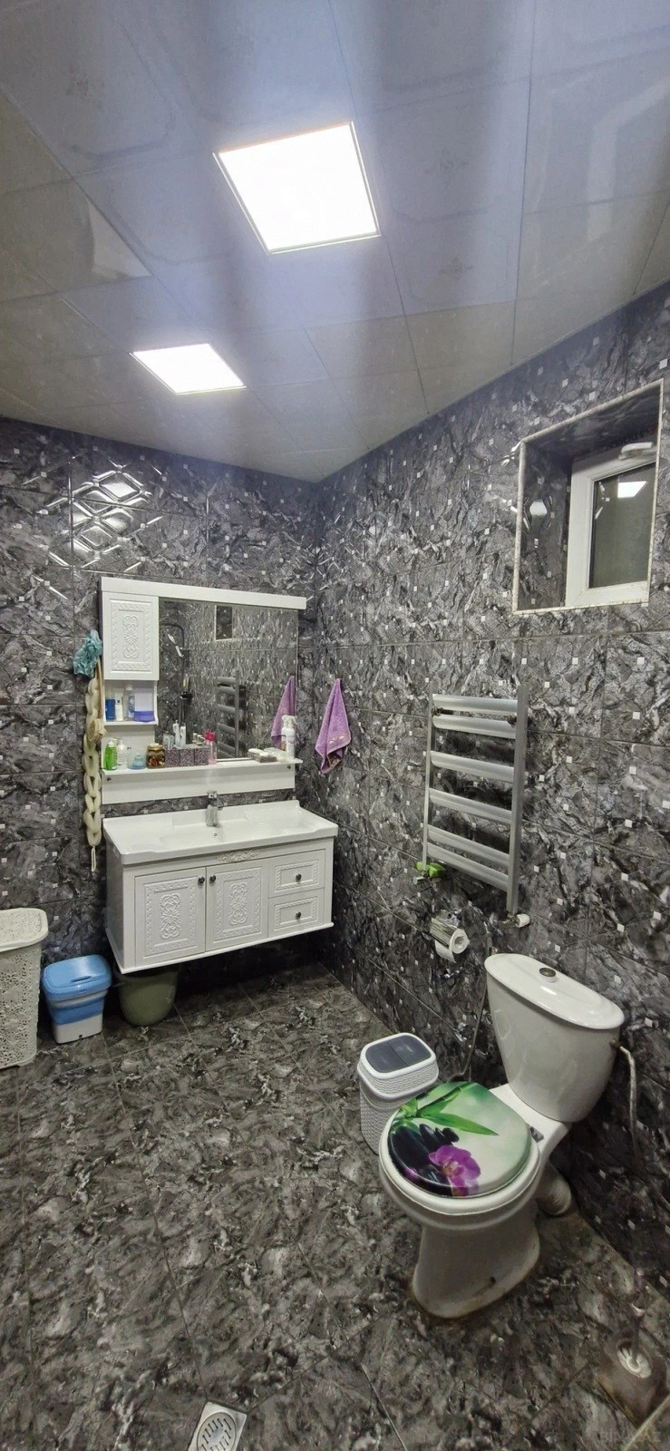Satılır 7 otaqlı həyət evi 300 m²