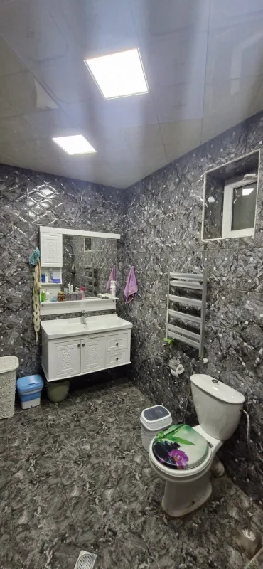 Satılır 7 otaqlı həyət evi 300 m²