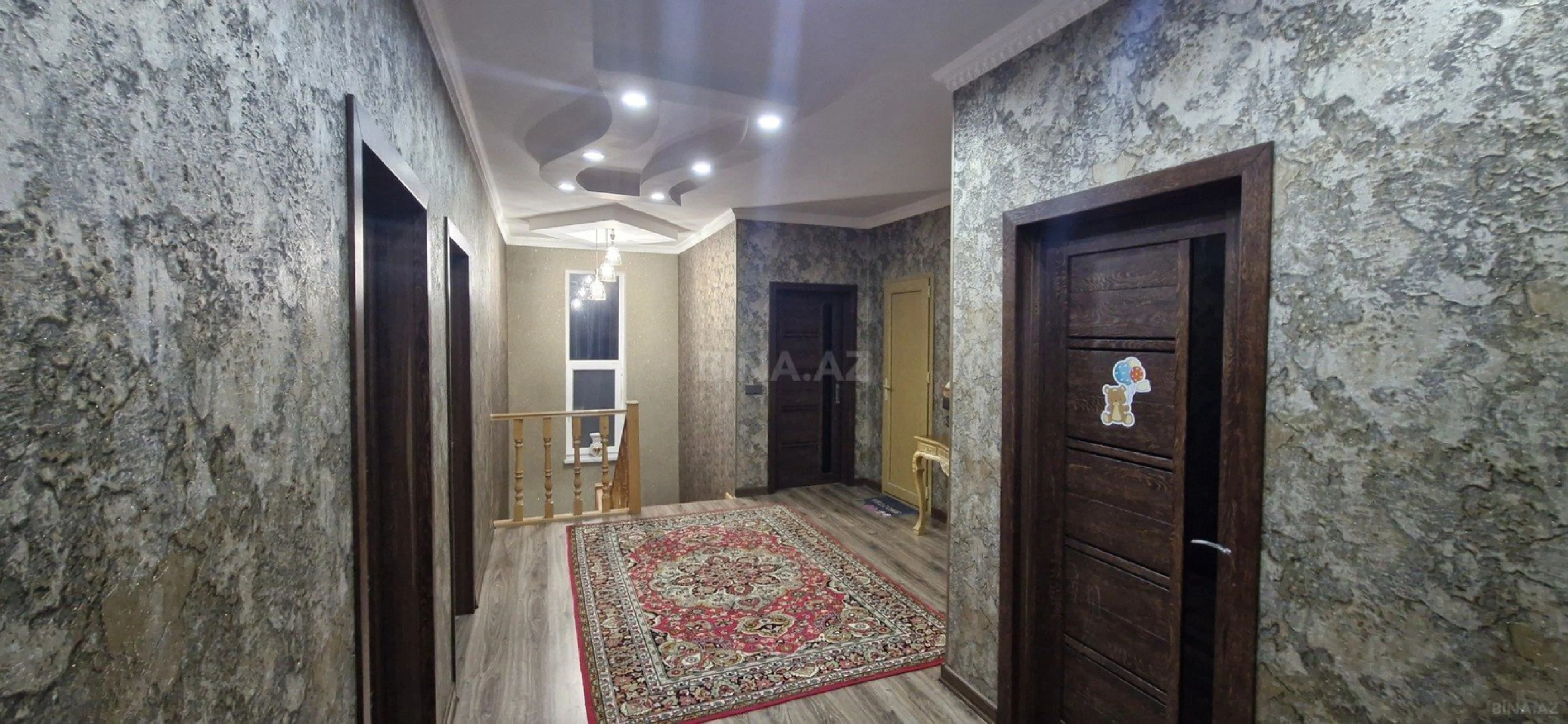 Satılır 7 otaqlı həyət evi 300 m²