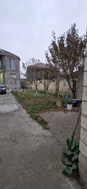 Satılır 7 otaqlı həyət evi 300 m²