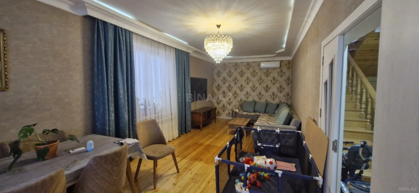 Satılır 7 otaqlı həyət evi 300 m²