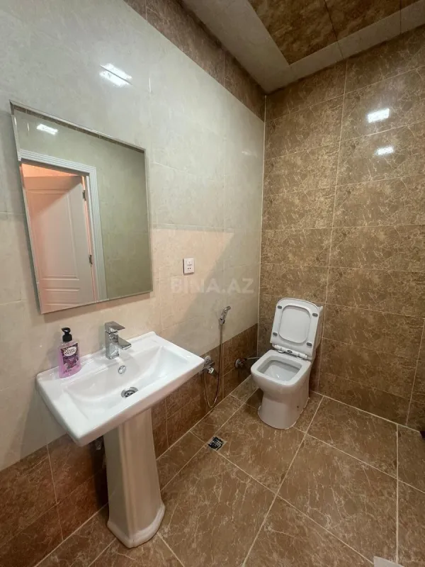Kirayə verilir 2 otaqlı mənzil 75 m²
