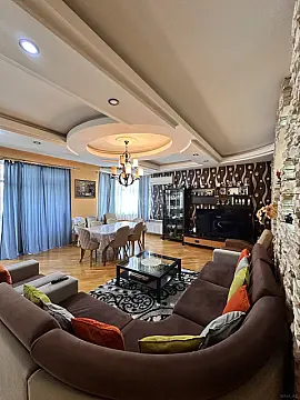 Satılır 4 otaqlı mənzil 191 m² — Bakı, Nizami 4 otaq 191.00 m²