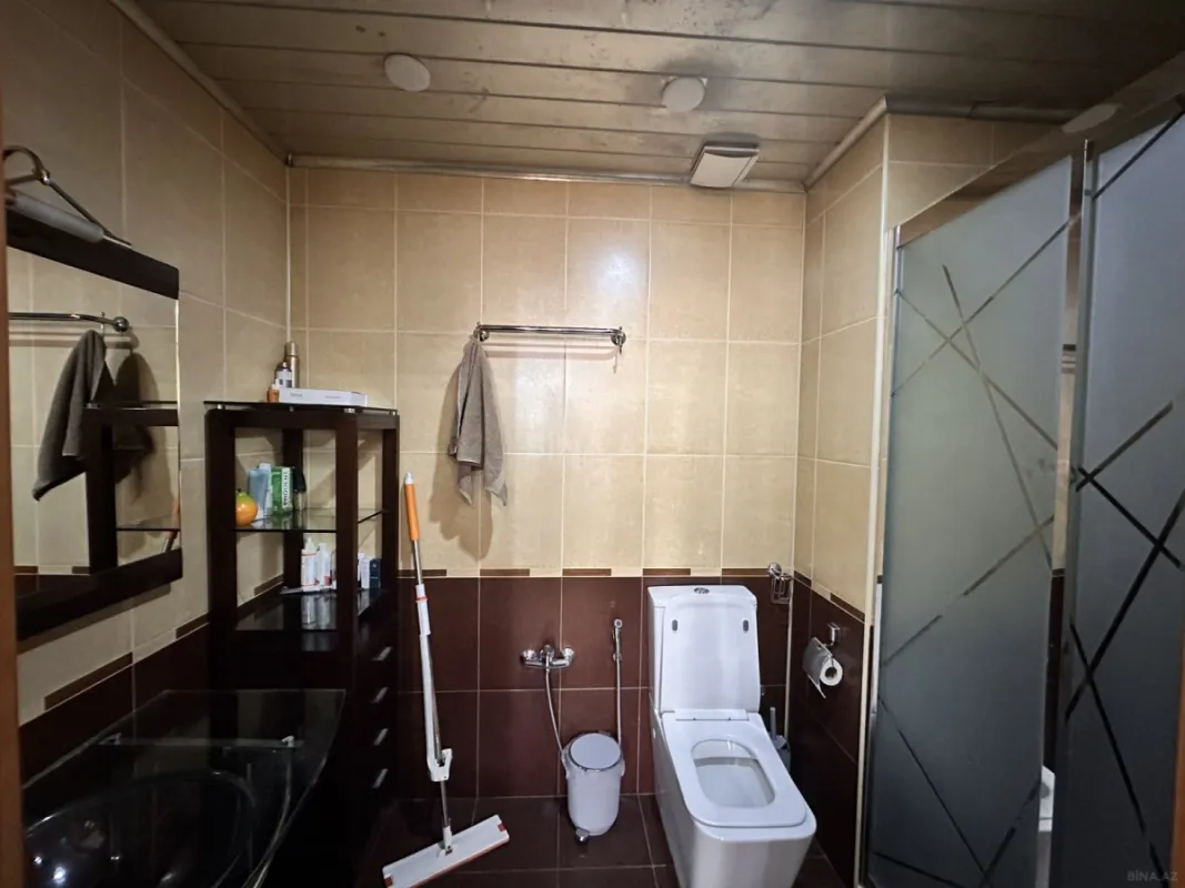 Satılır 4 otaqlı mənzil 191 m²