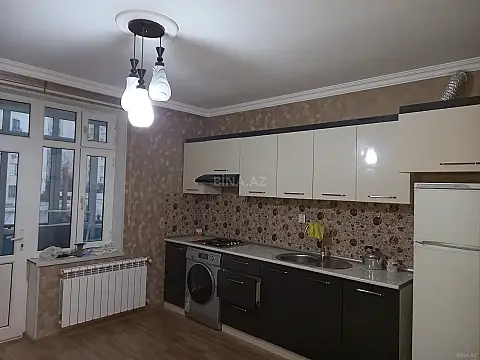 Kirayə verilir 2 otaqlı mənzil 65 m²