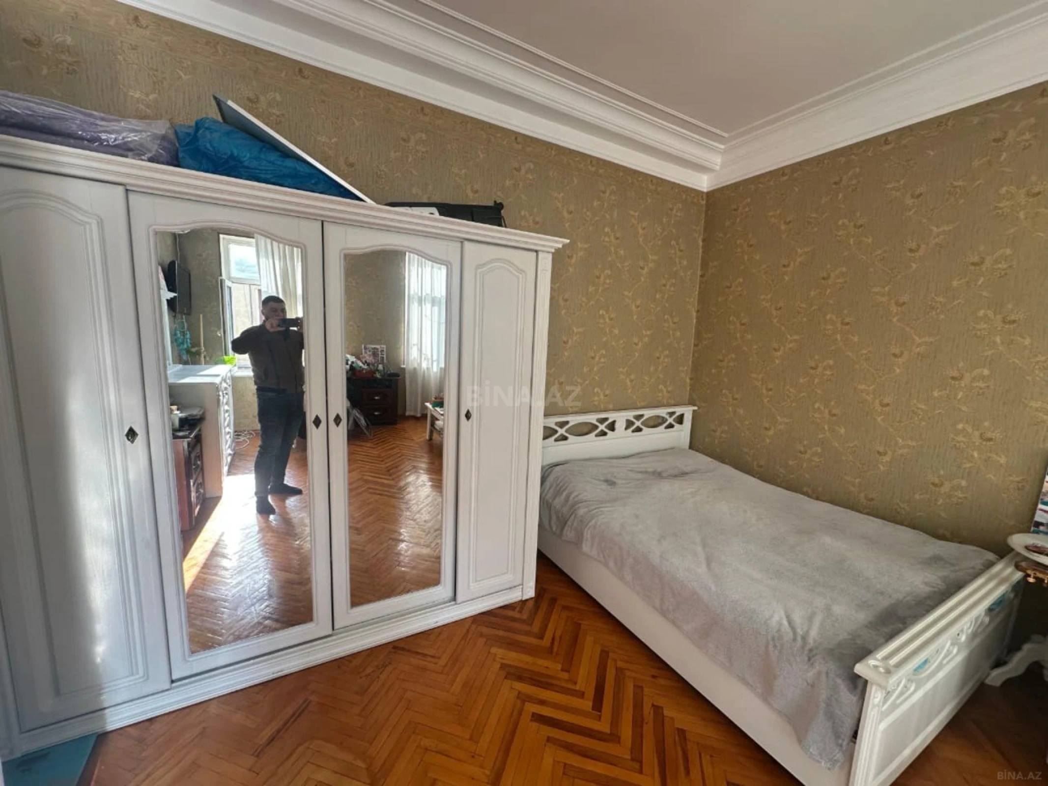 Kirayə verilir 1 otaqlı mənzil 65 m²