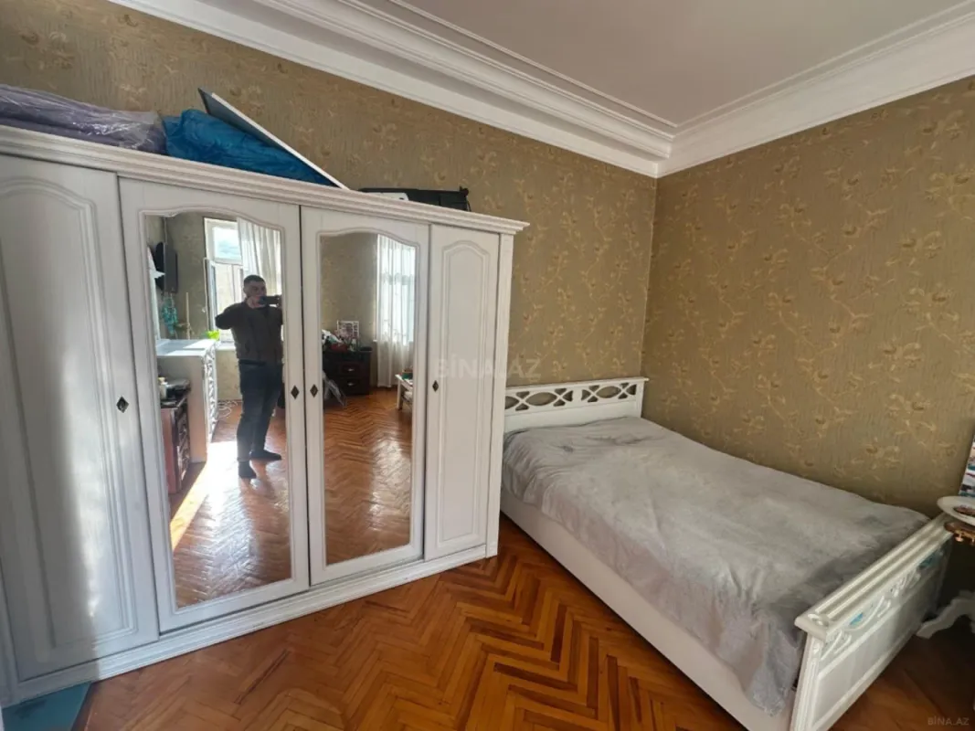 Kirayə verilir 1 otaqlı mənzil 65 m²