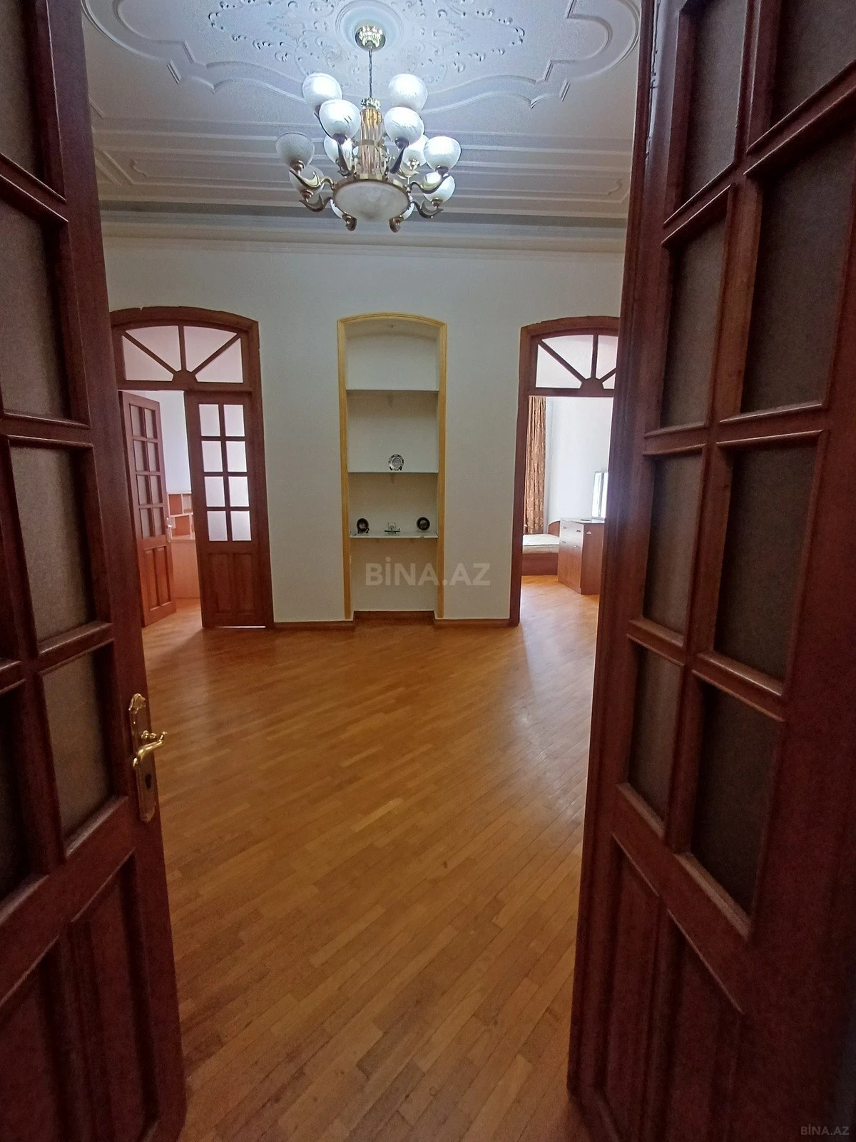 Kirayə verilir 3 otaqlı ofis 95 m²