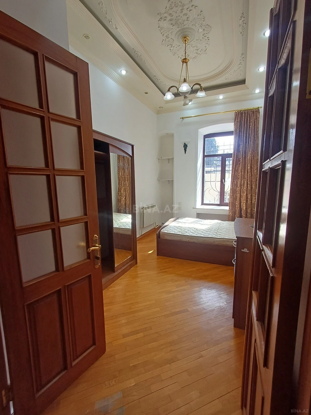 Kirayə verilir 3 otaqlı ofis 95 m²