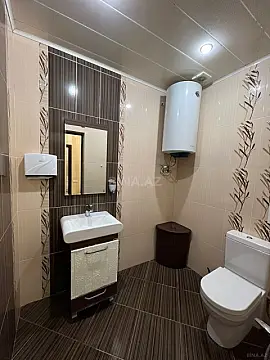 Satılır 4 otaqlı mənzil 140 m²