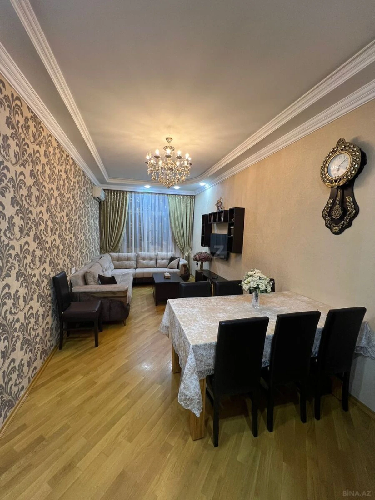 Satılır 4 otaqlı mənzil 140 m²