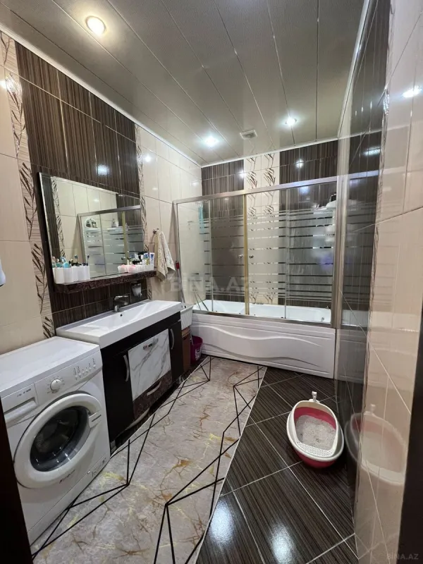 Satılır 4 otaqlı mənzil 140 m²