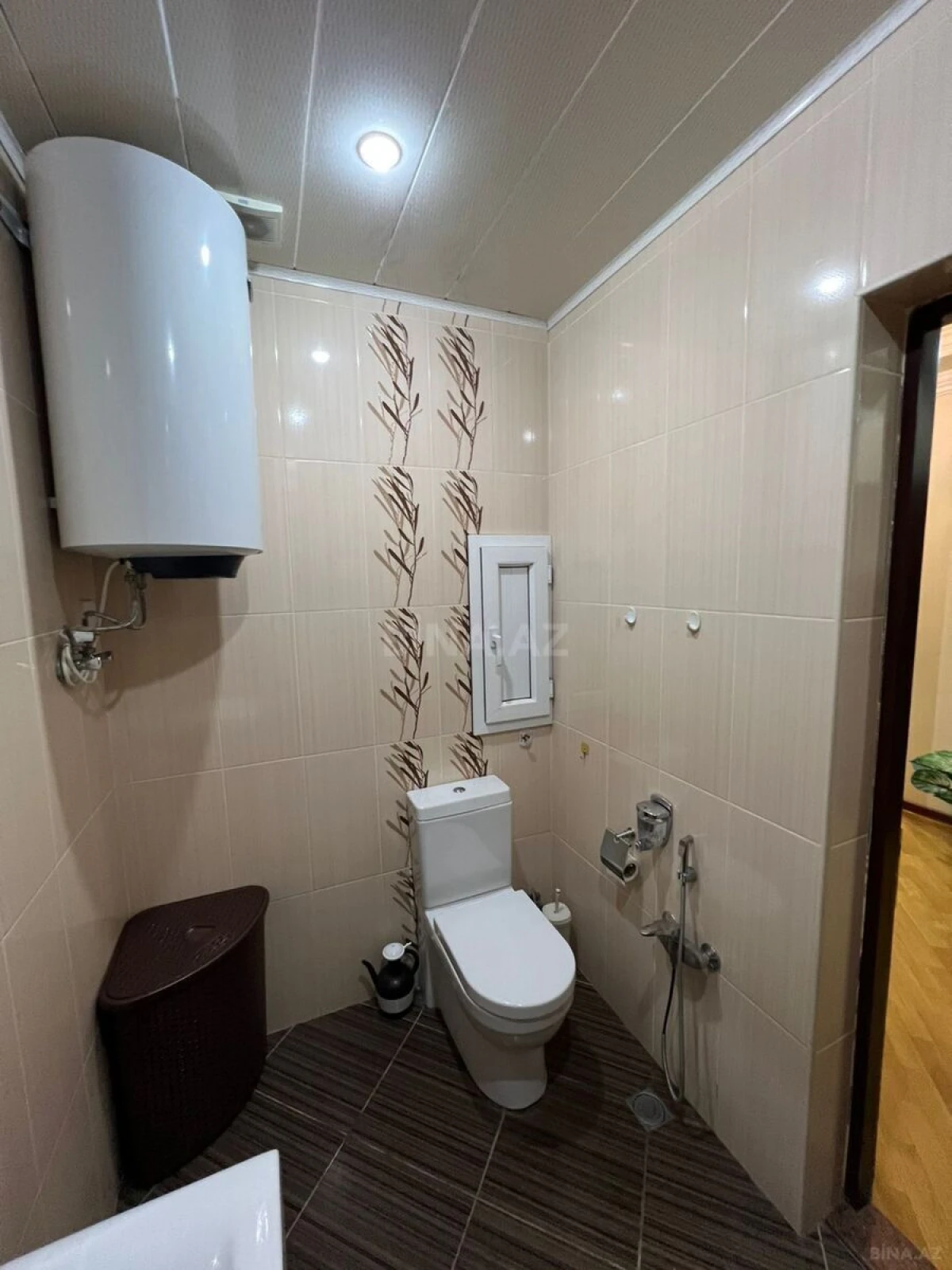 Satılır 4 otaqlı mənzil 140 m²