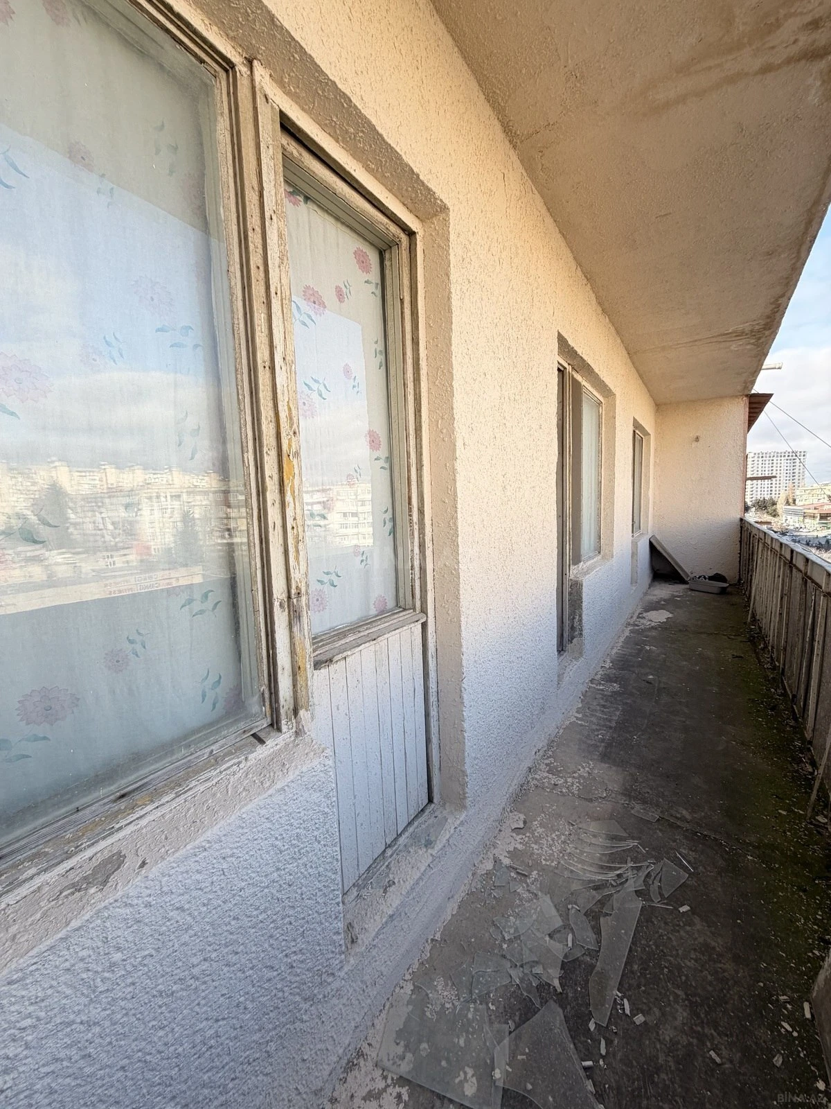 Satılır 4 otaqlı mənzil 72 m²