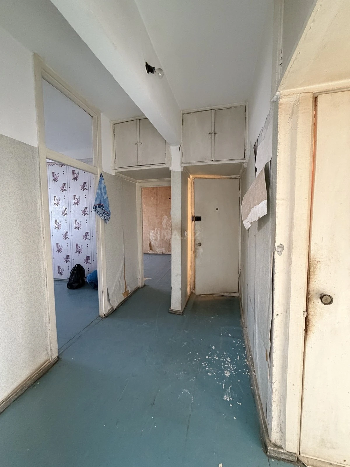 Satılır 4 otaqlı mənzil 72 m²