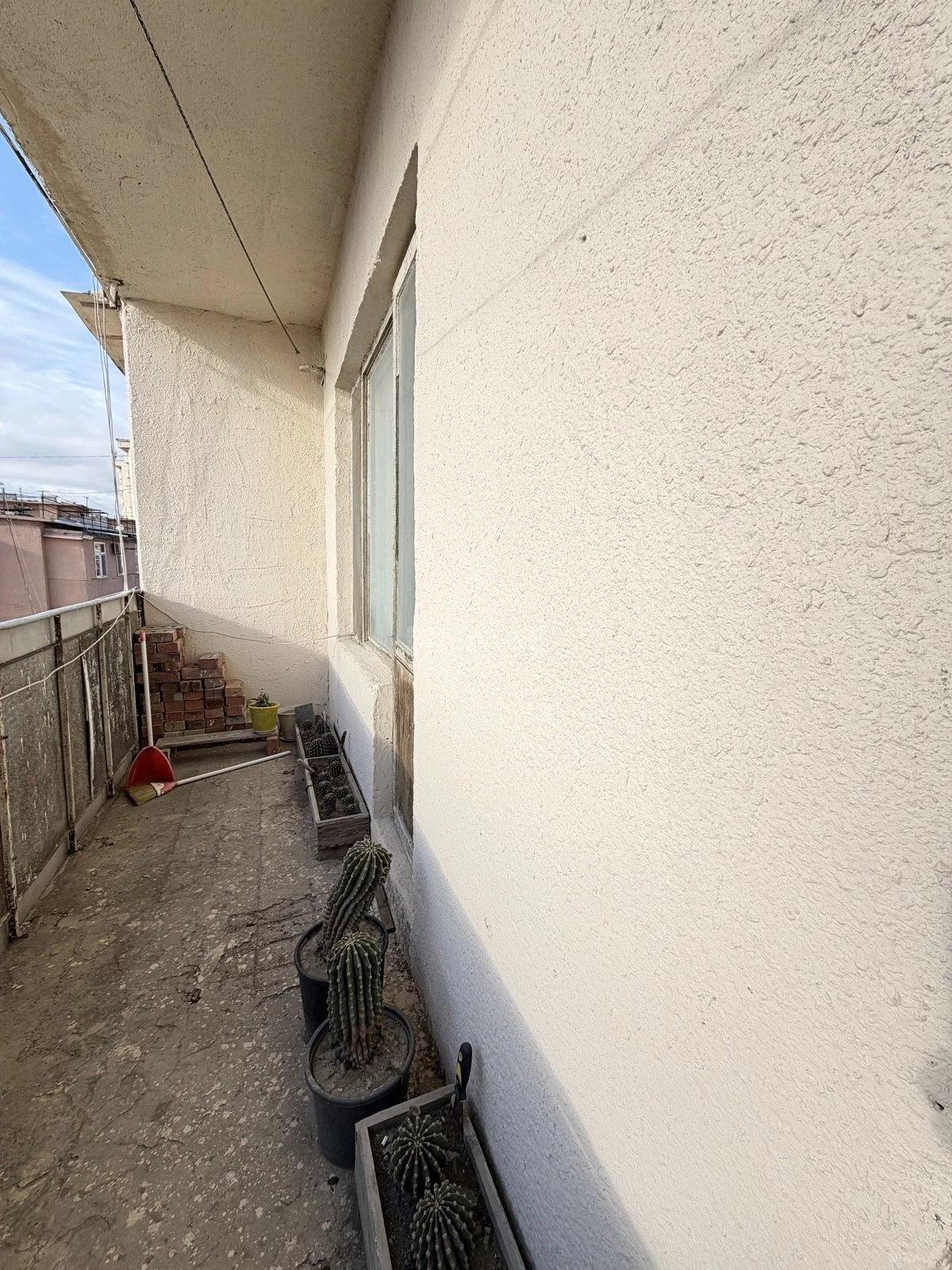 Satılır 4 otaqlı mənzil 72 m²