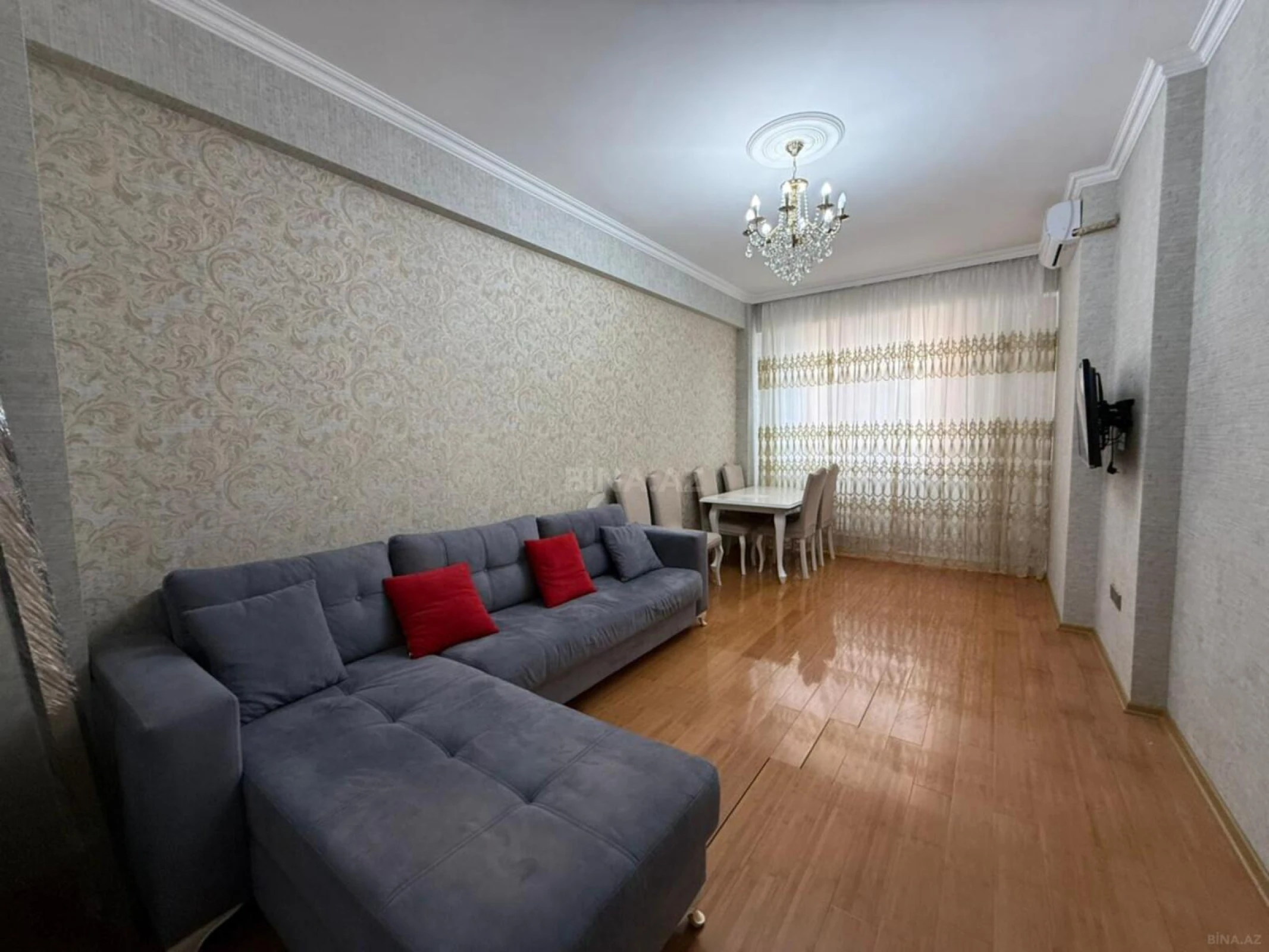 Kirayə verilir 2 otaqlı mənzil 66 m²
