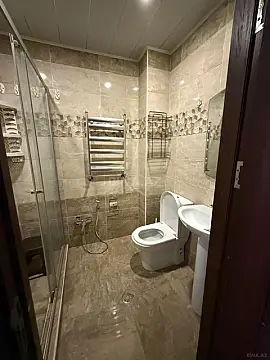 Kirayə verilir 2 otaqlı mənzil 66 m²
