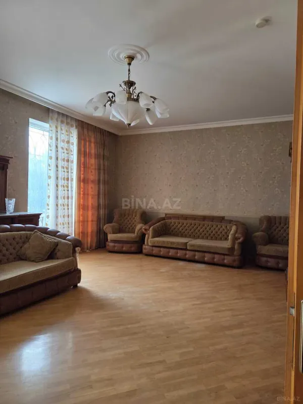 Satılır 5 otaqlı həyət evi 450 m²