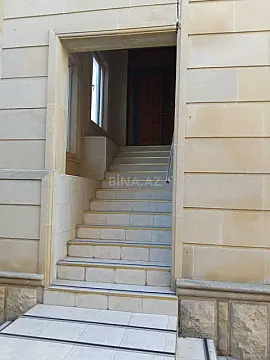 Satılır 5 otaqlı həyət evi 450 m²