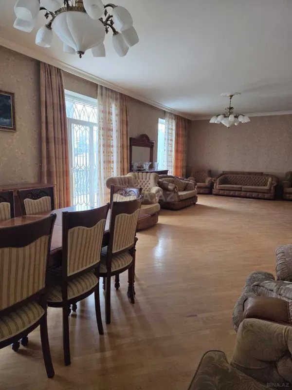 Satılır 5 otaqlı həyət evi 450 m²