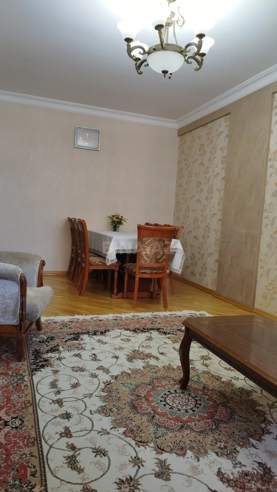 Satılır 3 otaqlı mənzil 124 m²