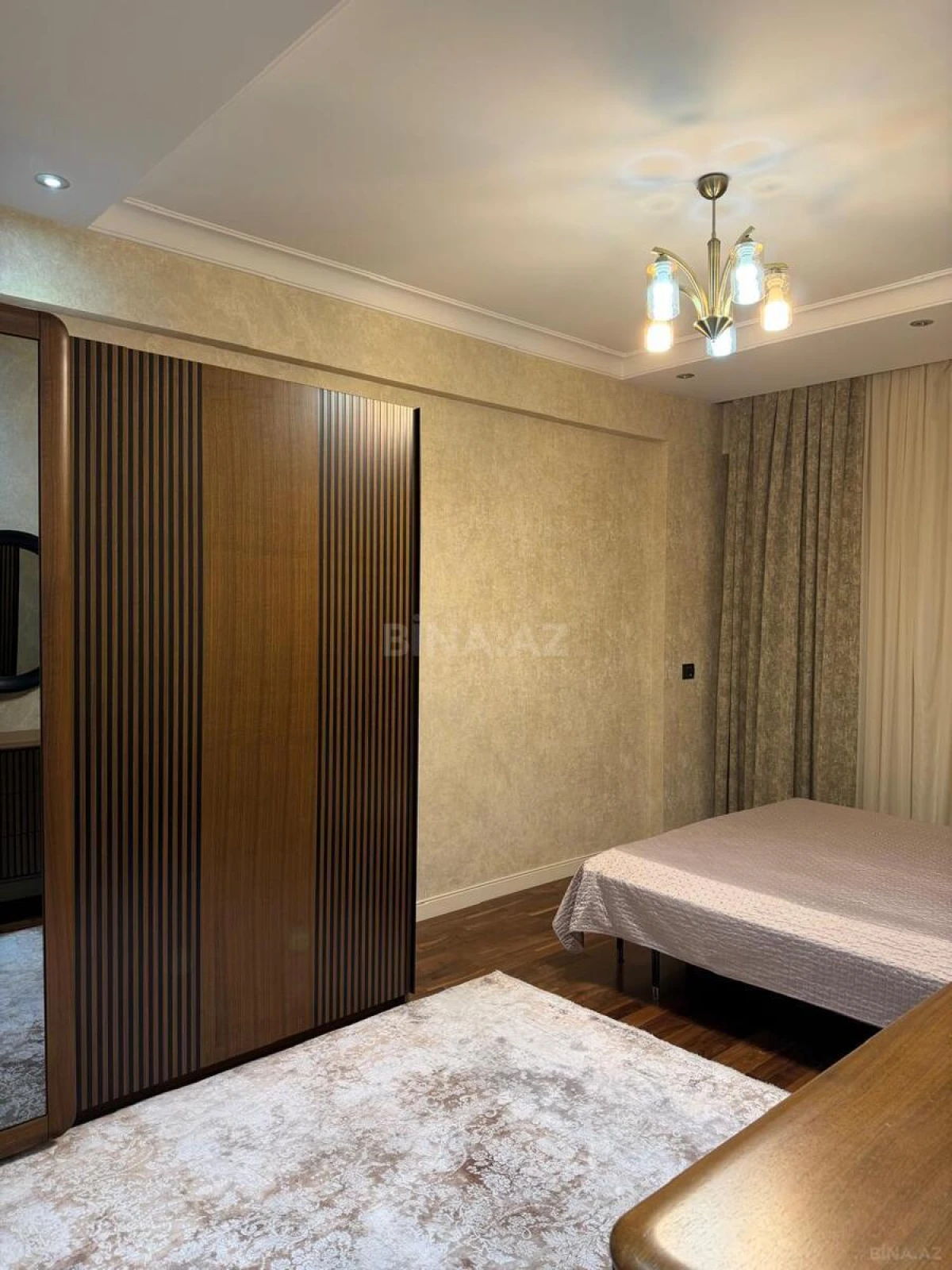 Kirayə verilir 3 otaqlı mənzil 100 m²