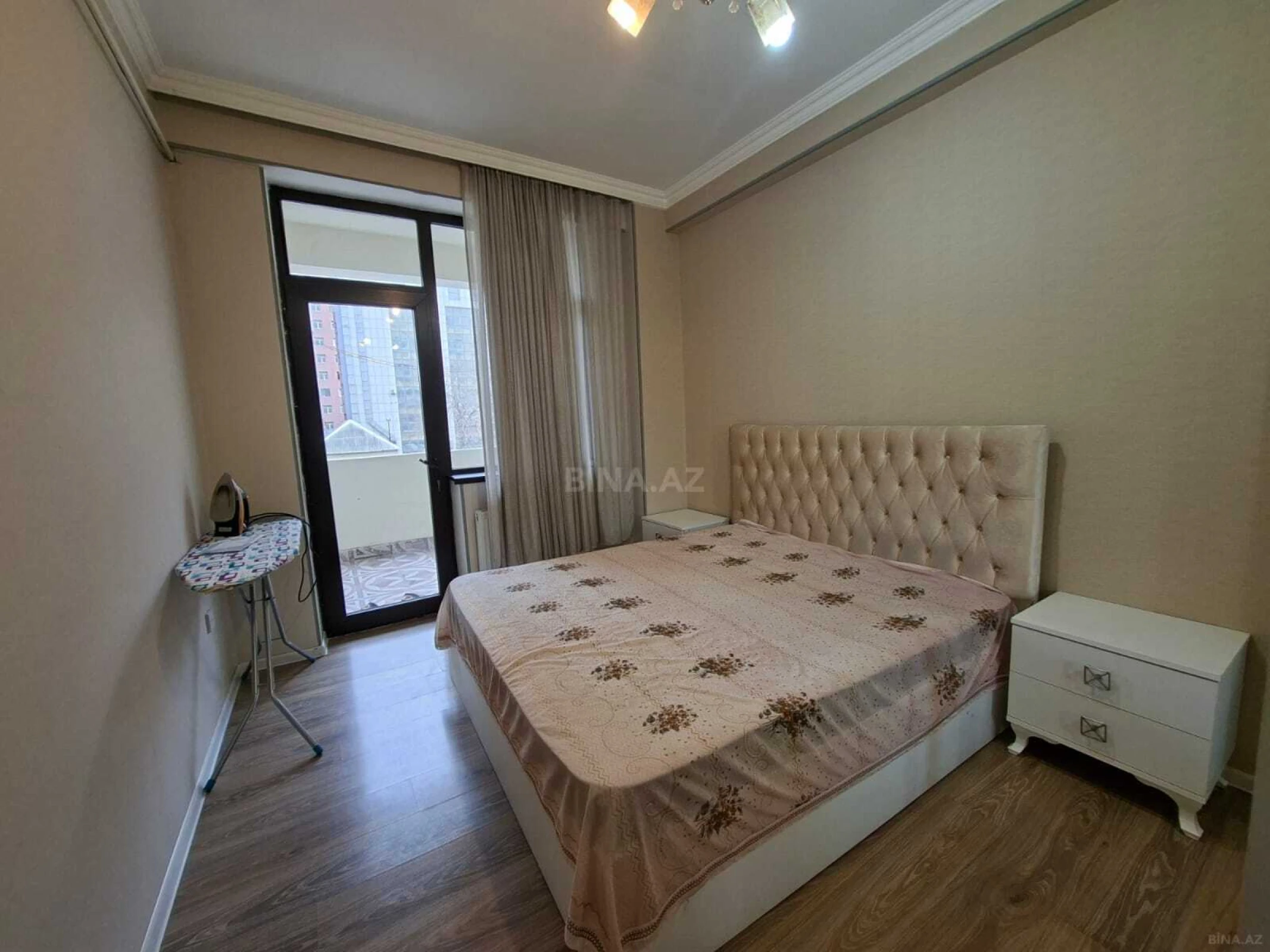 Kirayə verilir 2 otaqlı mənzil 70 m²