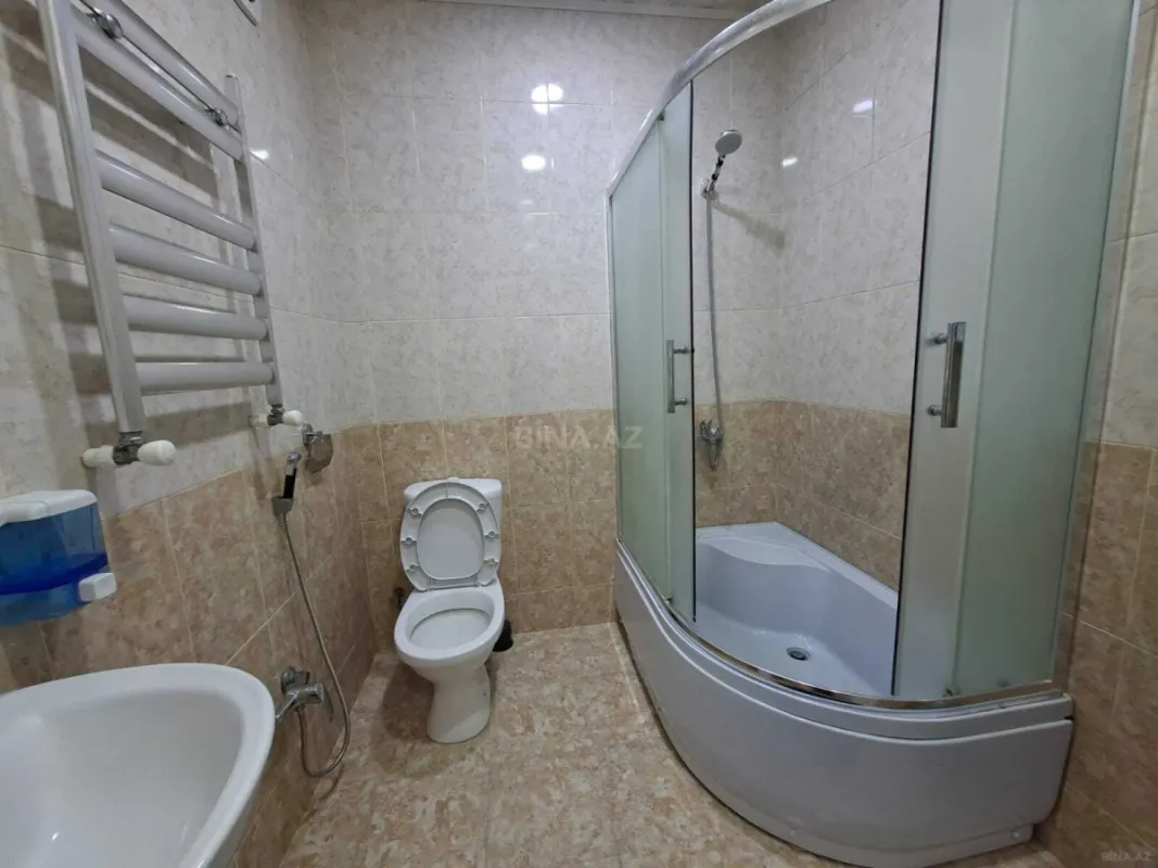Kirayə verilir 2 otaqlı mənzil 70 m²