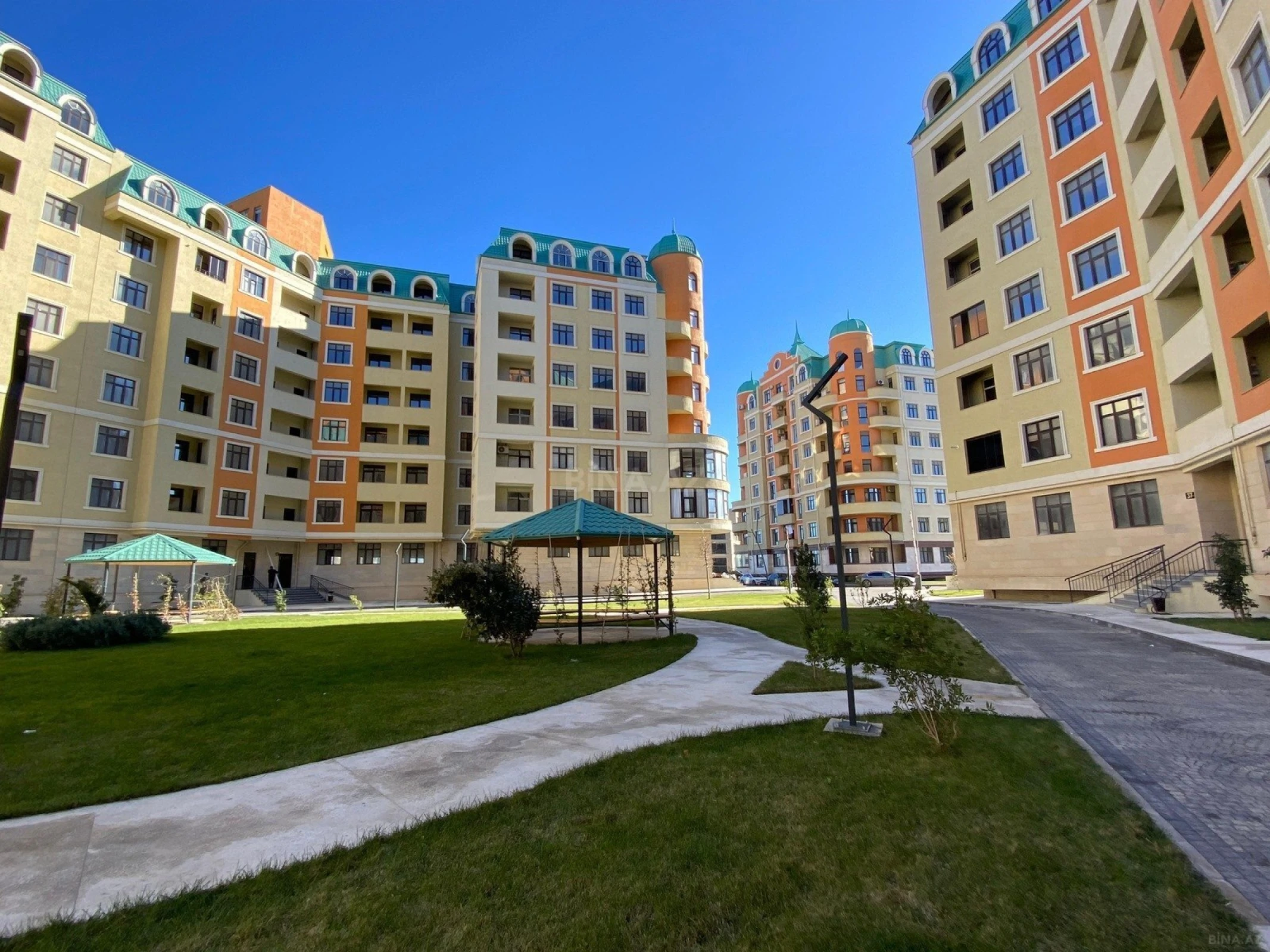Satılır 3 otaqlı mənzil 120 m²