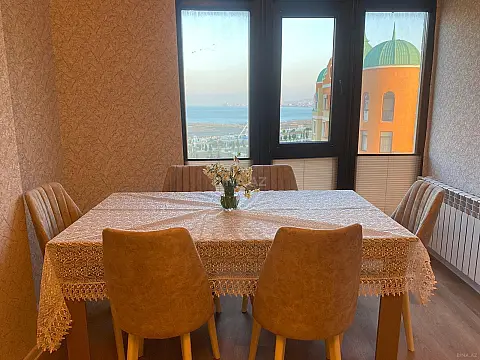 Satılır 3 otaqlı mənzil 120 m²