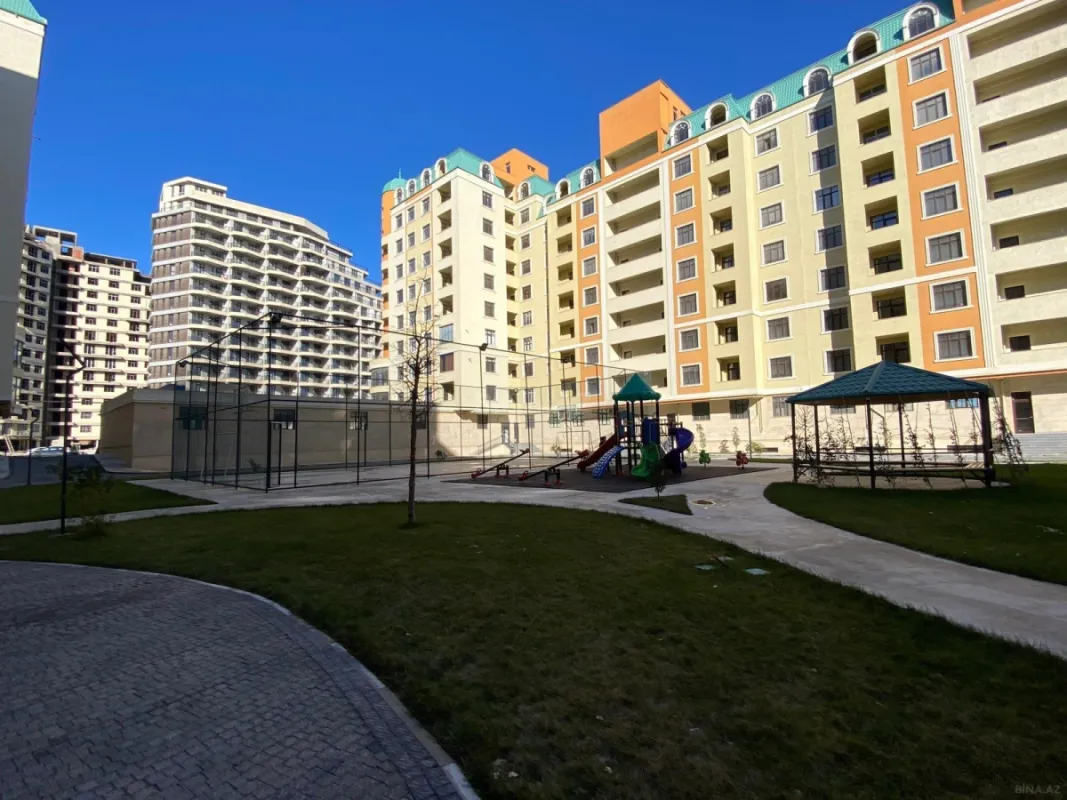 Satılır 3 otaqlı mənzil 120 m²