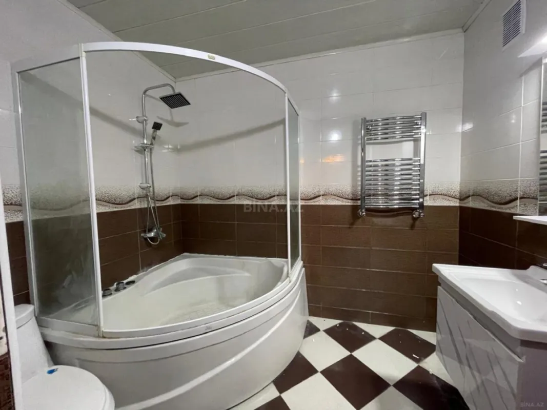 Satılır 3 otaqlı mənzil 130 m²