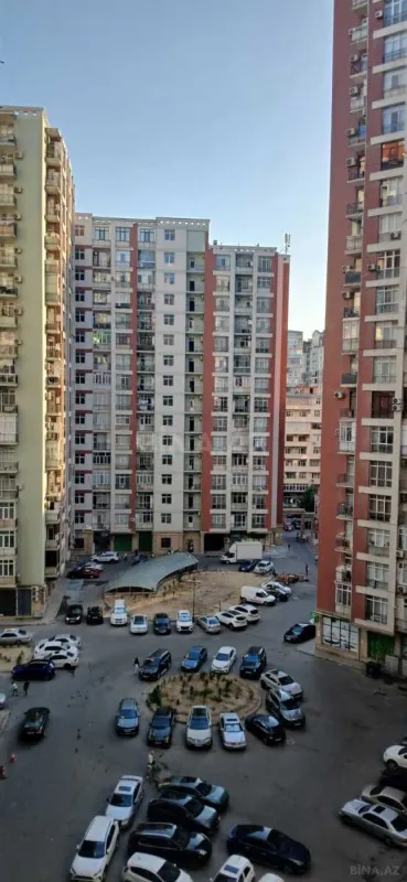 Satılır 3 otaqlı mənzil 130 m²