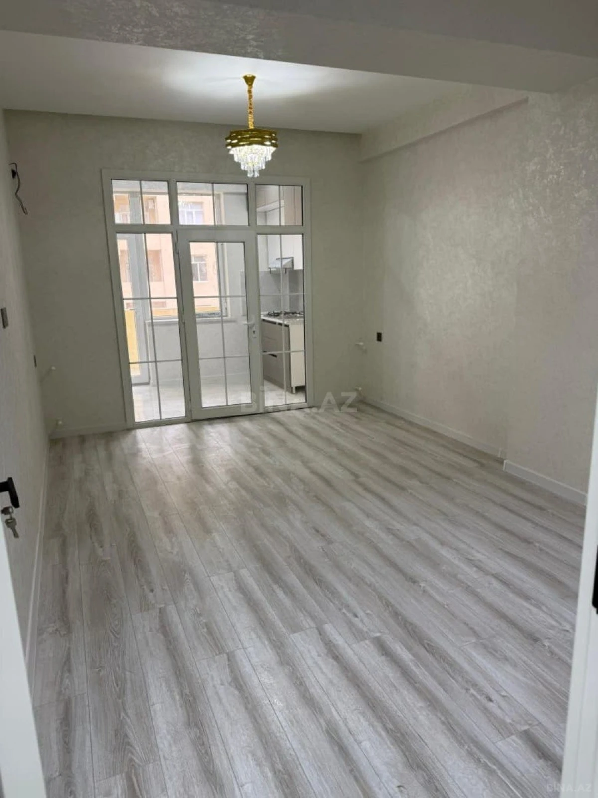 Satılır 2 otaqlı mənzil 65 m²