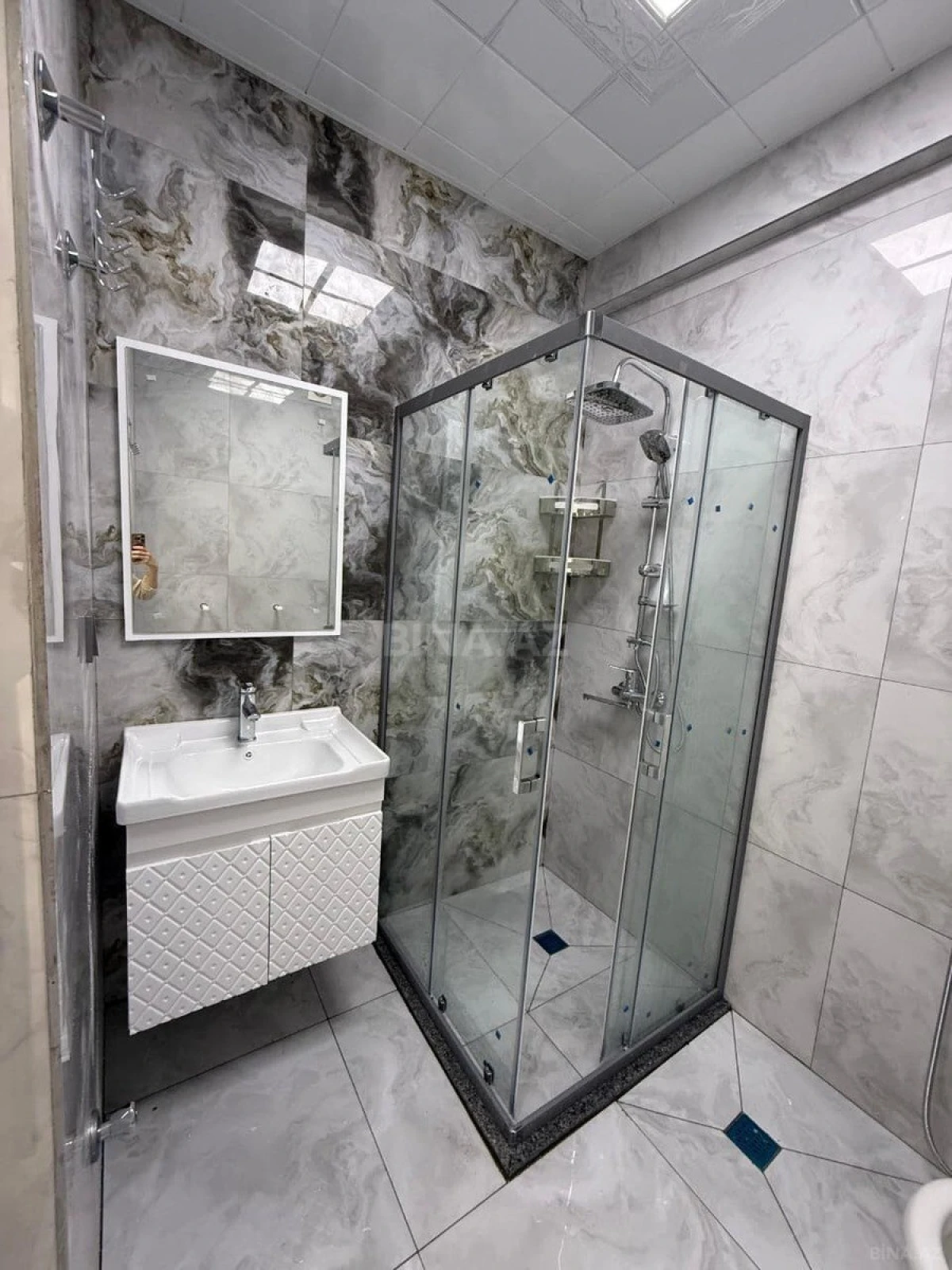 Satılır 2 otaqlı mənzil 65 m²