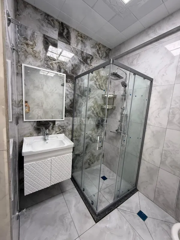 Satılır 2 otaqlı mənzil 65 m²