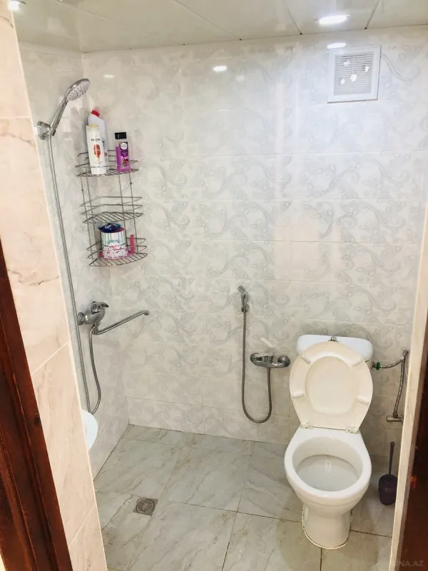 Kirayə verilir 5 otaqlı həyət evi 100 m²