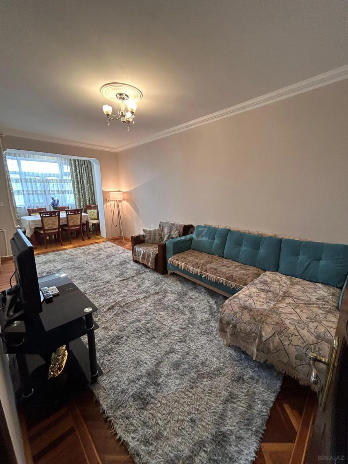 Kirayə verilir 2 otaqlı mənzil 70 m²