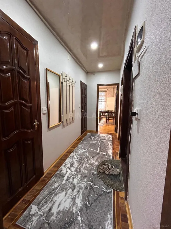 Kirayə verilir 2 otaqlı mənzil 70 m²