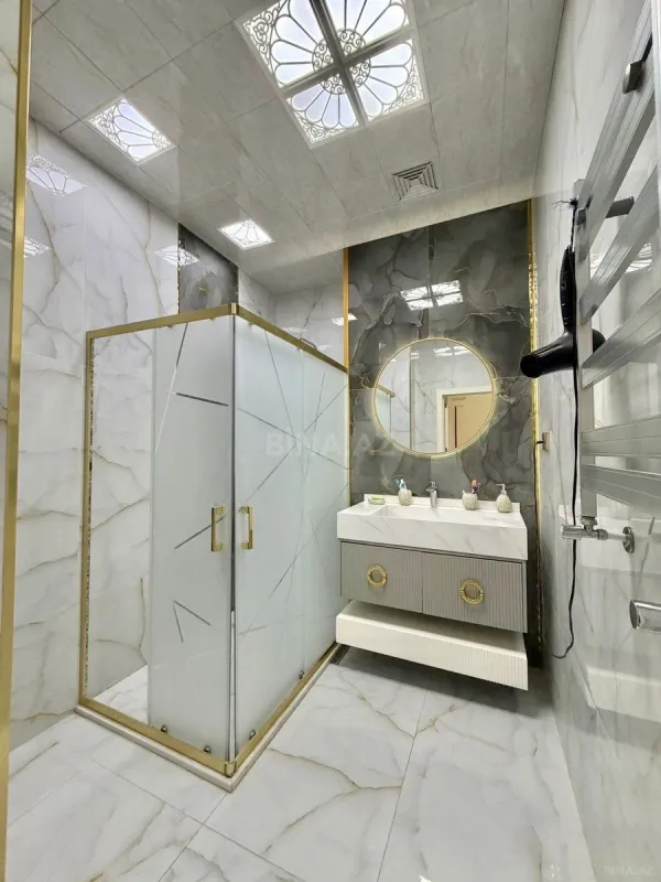 Satılır 4 otaqlı mənzil 150 m²