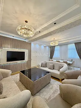 Satılır 4 otaqlı mənzil 150 m²