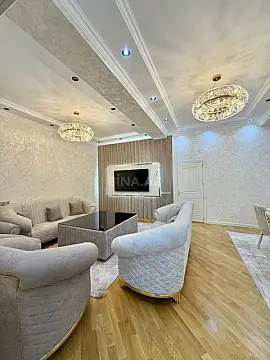Satılır 4 otaqlı mənzil 150 m²