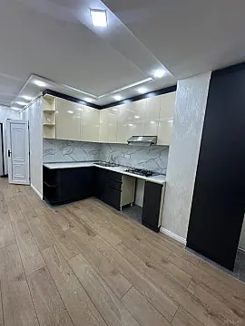 Satılır 5 otaqlı mənzil 60 m²