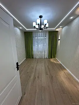 Satılır 5 otaqlı mənzil 60 m²