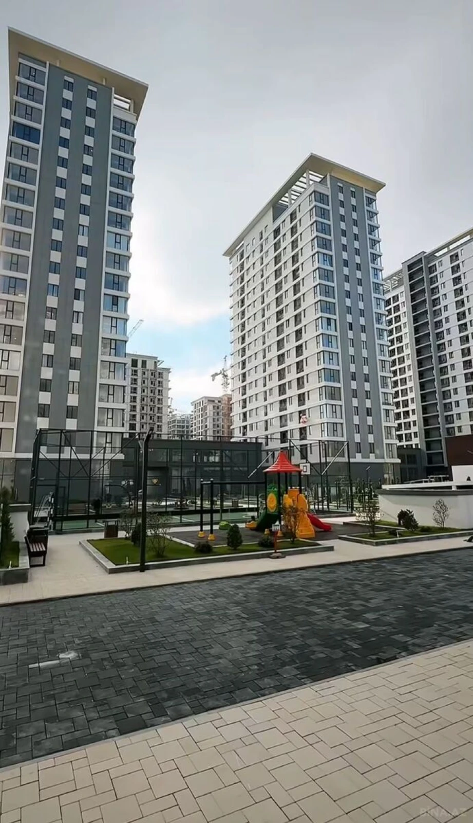 Satılır 3 otaqlı mənzil 78 m²