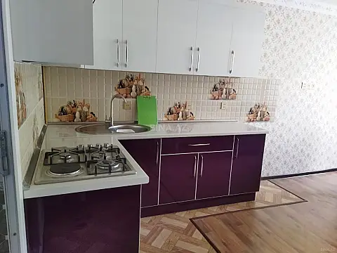 Kirayə verilir 2 otaqlı mənzil 65 m²