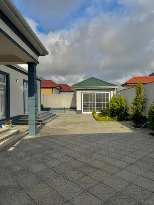Satılır 4 otaqlı həyət evi 180 m²