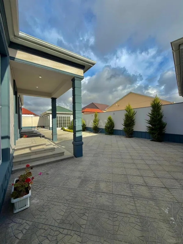 Satılır 4 otaqlı həyət evi 180 m²
