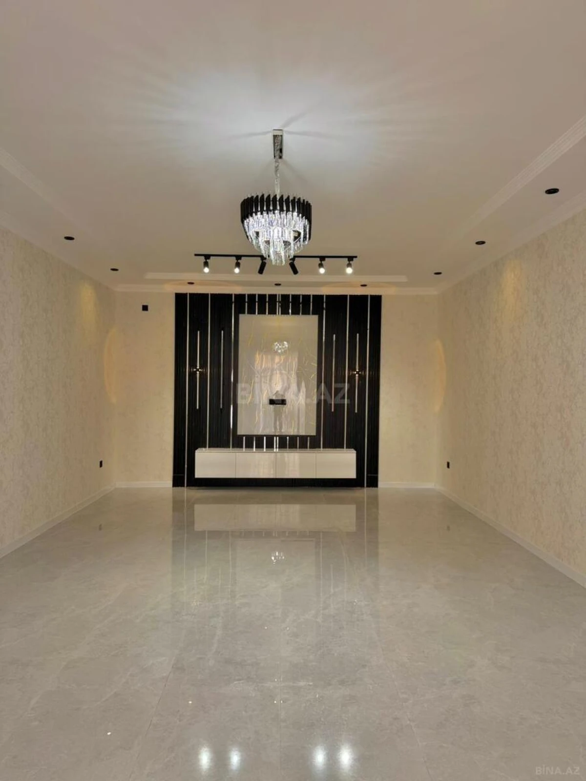 Satılır 4 otaqlı həyət evi 180 m²